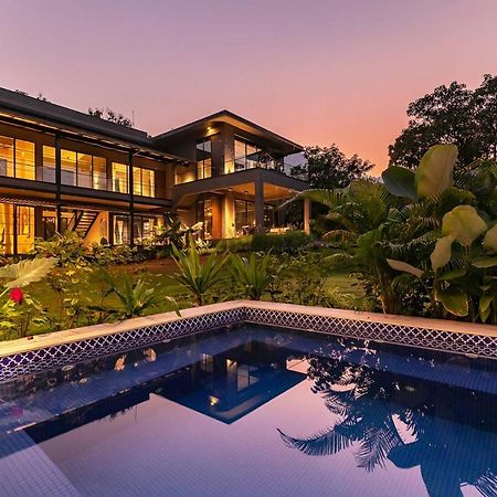 Stayvista At The Charcoal Villa Luxury Collection Alibag Exterior photo