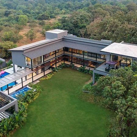 Stayvista At The Charcoal Villa Luxury Collection Alibag Exterior photo