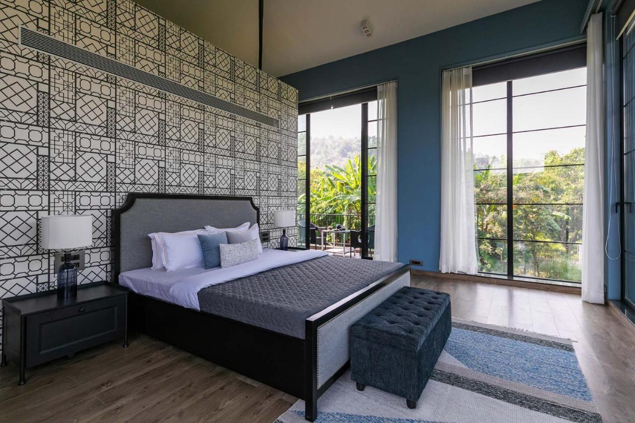 Stayvista At The Charcoal Villa Luxury Collection Alibag Exterior photo
