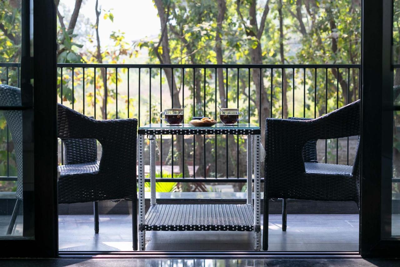 Stayvista At The Charcoal Villa Luxury Collection Alibag Exterior photo