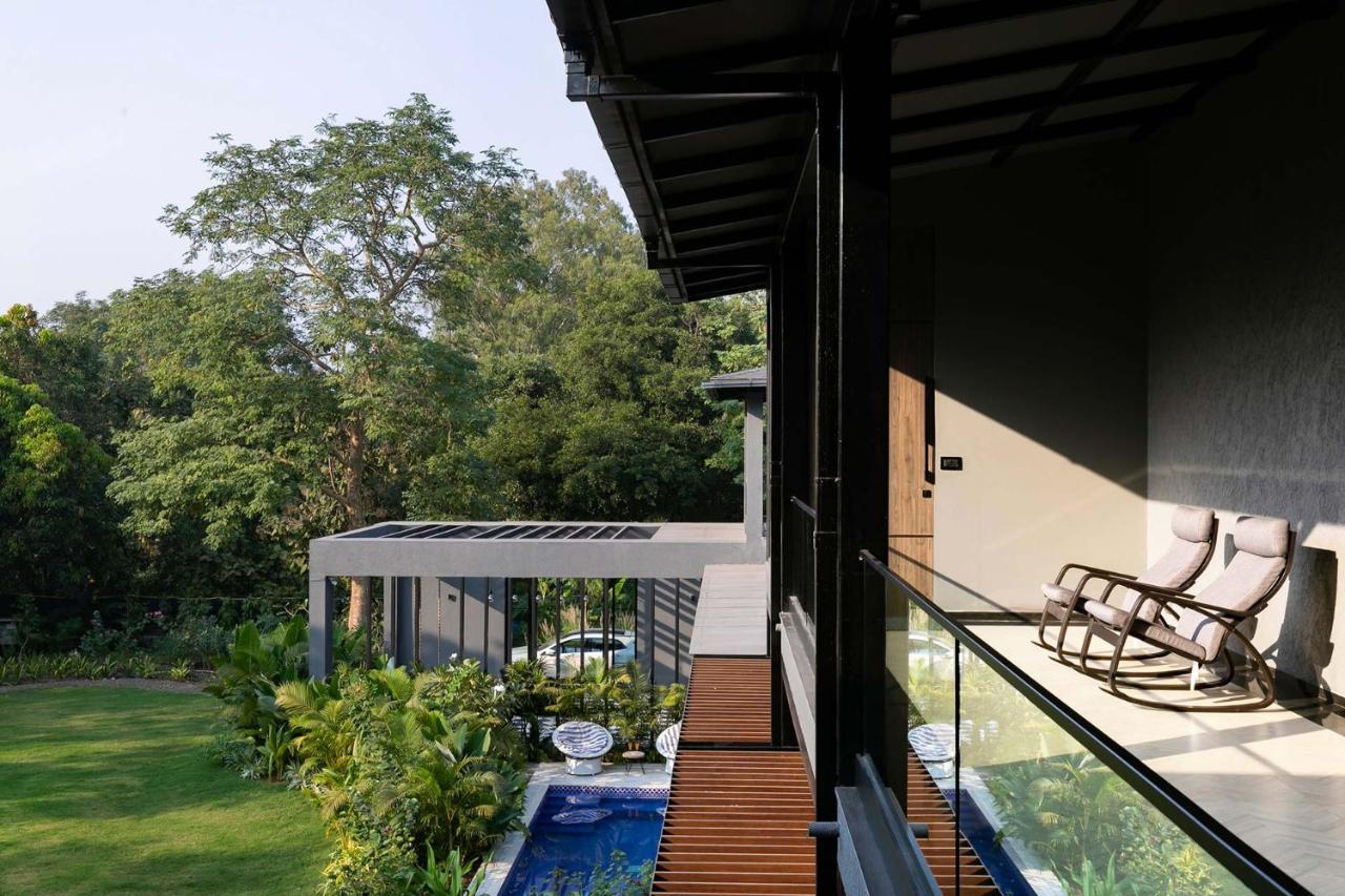 Stayvista At The Charcoal Villa Luxury Collection Alibag Exterior photo
