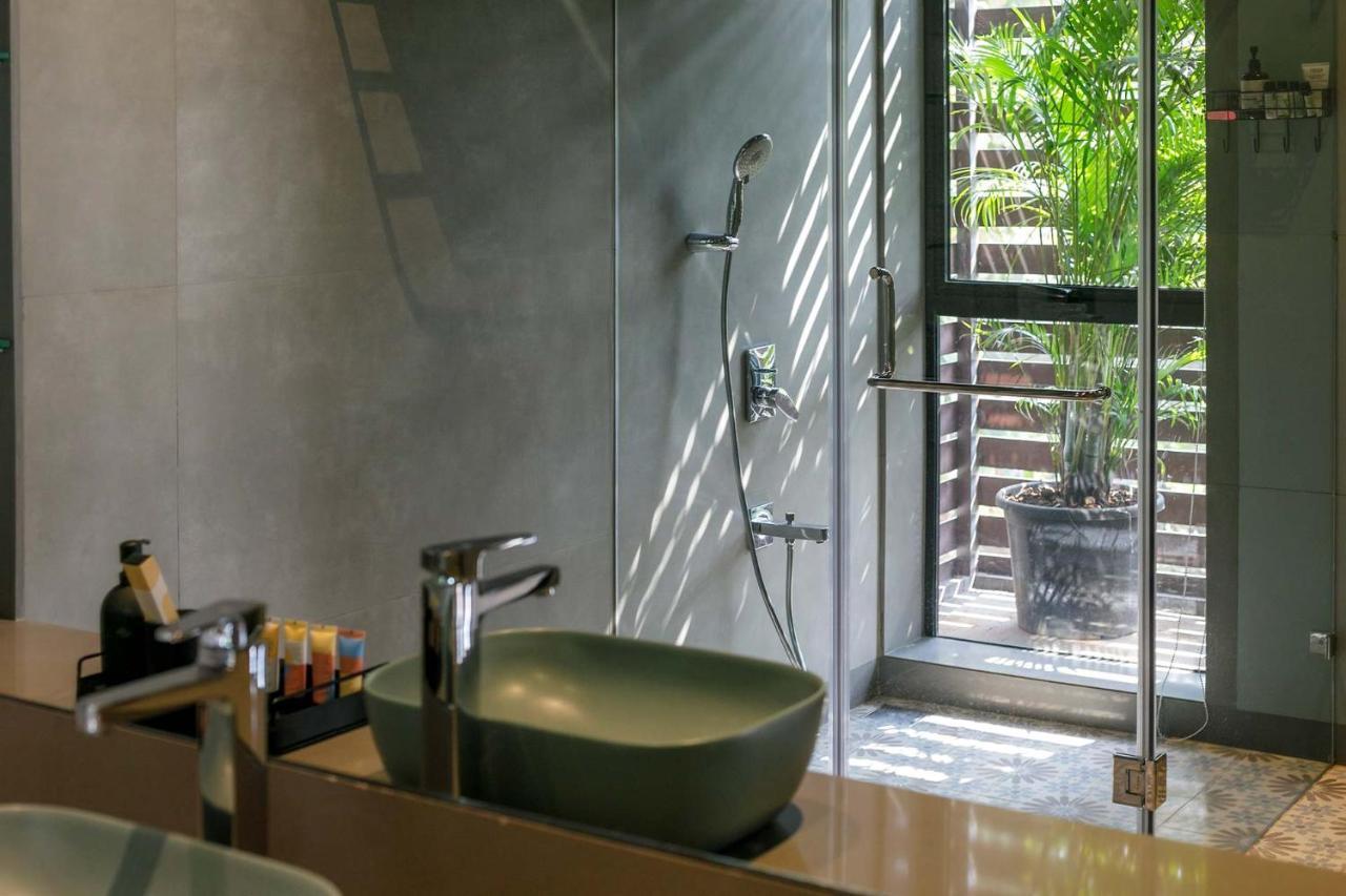Stayvista At The Charcoal Villa Luxury Collection Alibag Exterior photo