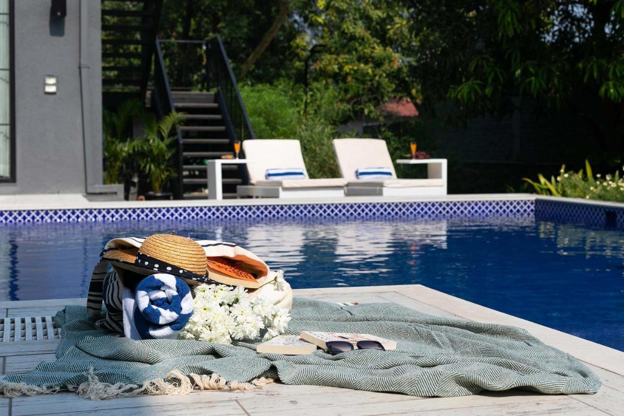 Stayvista At The Charcoal Villa Luxury Collection Alibag Exterior photo